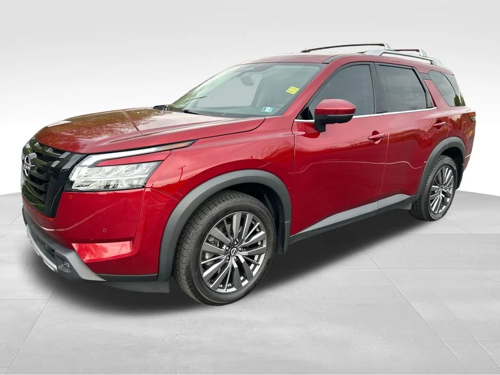 2022 Nissan Pathfinder SL 4WD's photo