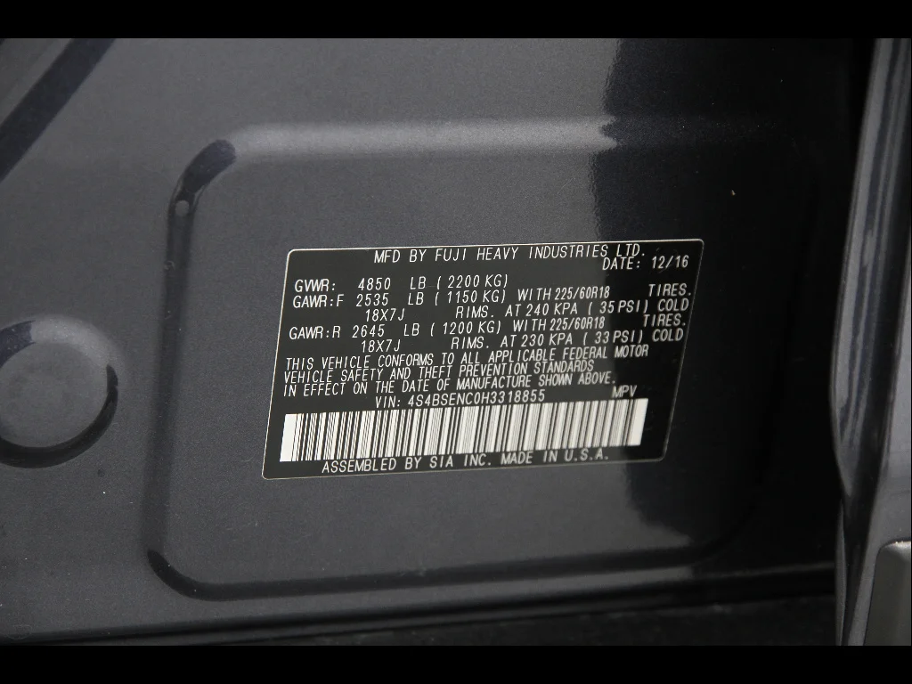 Used 2017 Carbide Gray Metallic Subaru 3.6R Limited image 23