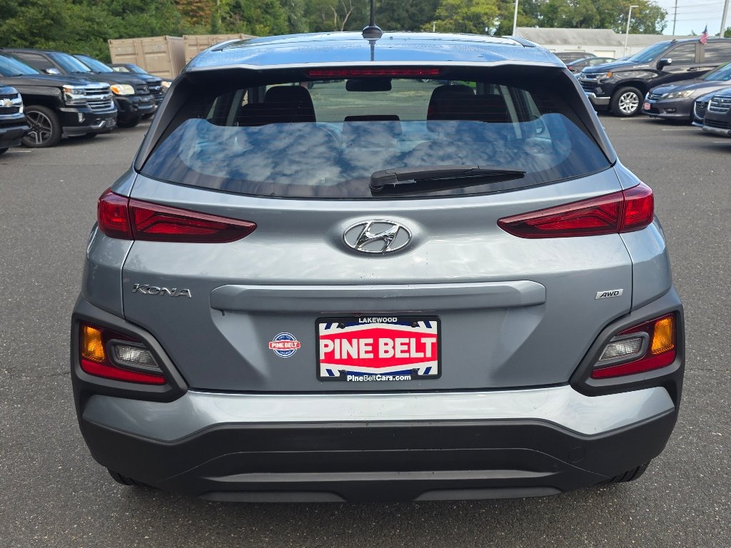 Used 2020 Sonic Silver Hyundai SE image 15