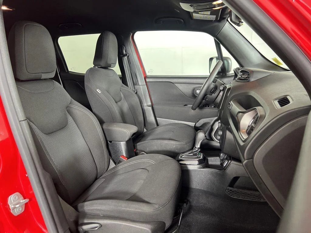 Used 2021  Jeep 80th Anniversary image 6