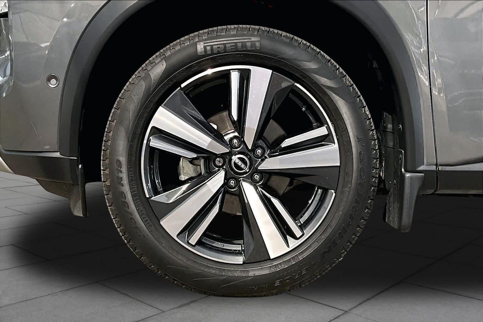 Used 2023 Gun Metallic Nissan Platinum image 11