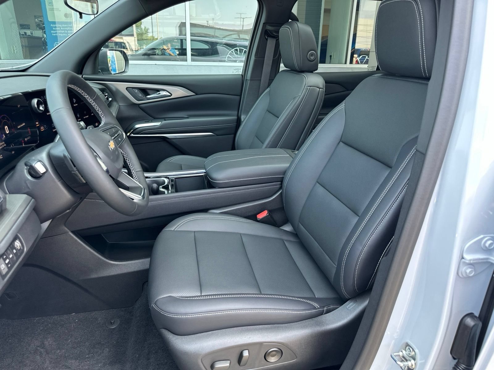 New 2027 Polar White Tricoat Chevrolet LT with Sun and Wheel Package - Exotex Seating image 20