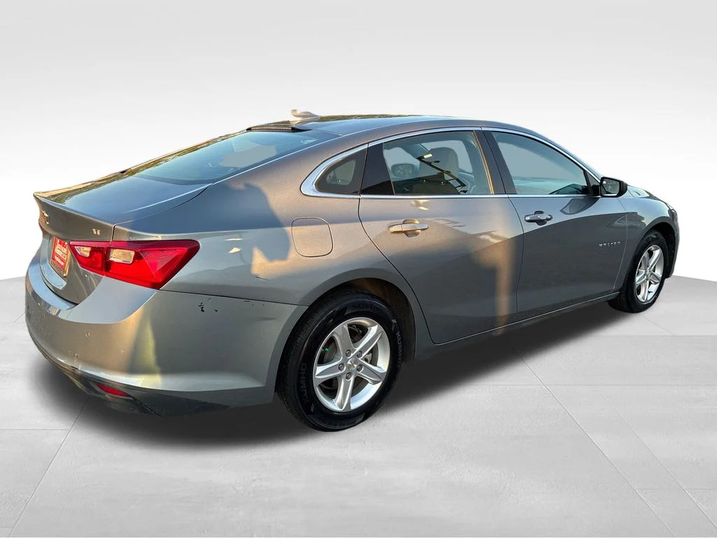 Used 2024 Gray Chevrolet LT image 5