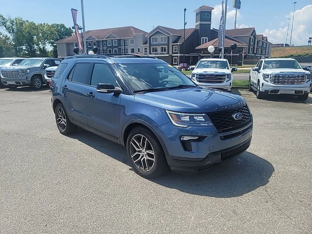 Used 2019 Blue Ford Sport image 1