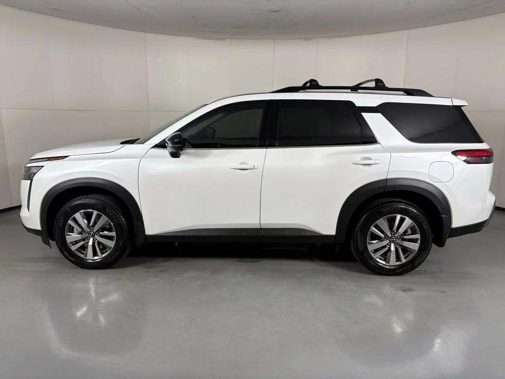 New 2026 Everest White Pearl TriCoat Nissan SL image 5