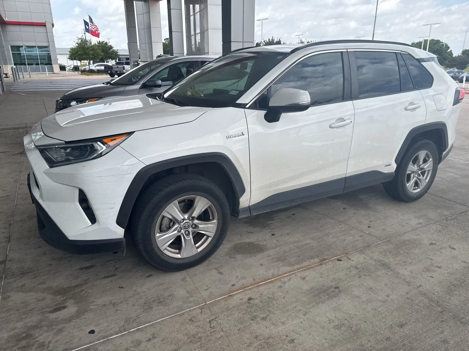 2021 Toyota RAV4 Hybrid XLE AWD's photo