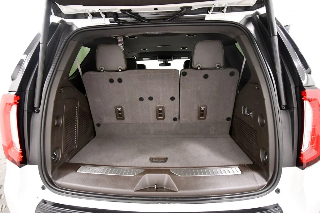 Used 2022 White GMC Denali image 7