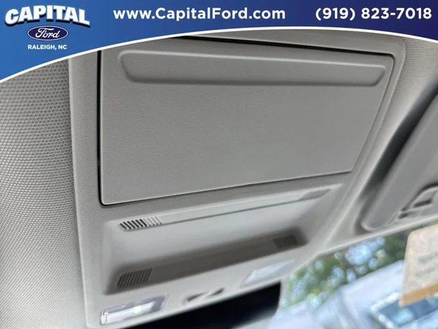 Used 2025 White Ford Lariat image 32