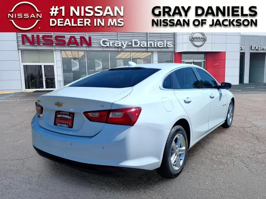 Used 2024 White Chevrolet LT image 7