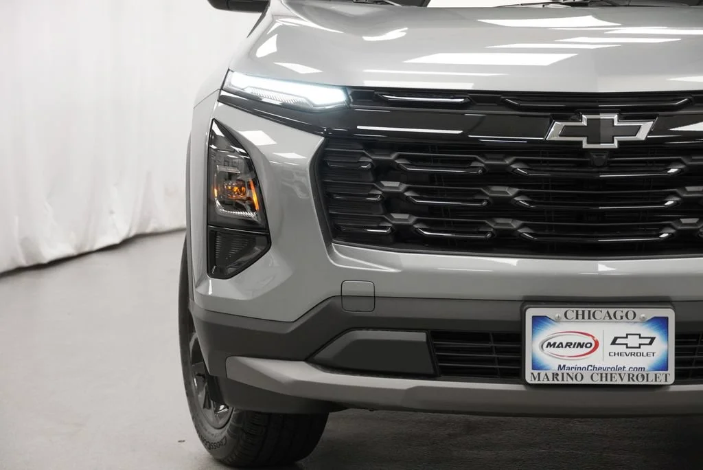 New 2027 Sterling Gray Metallic Chevrolet LT image 32