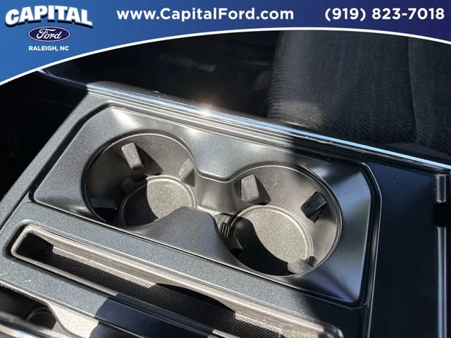 Used 2022 White Ford XLT image 31