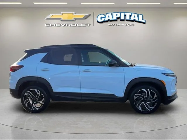 Used 2024 Summit White Chevrolet RS image 8