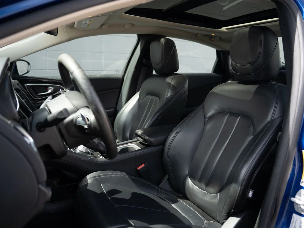 Used 2016 Blue Chrysler C image 5