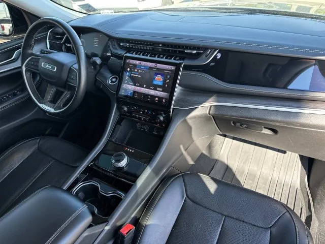 Used 2022 Black Jeep Limited image 27