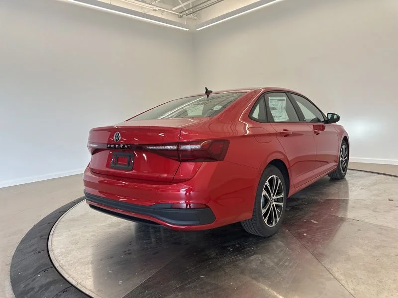 2026 Volkswagen Jetta Sport - Photo 8