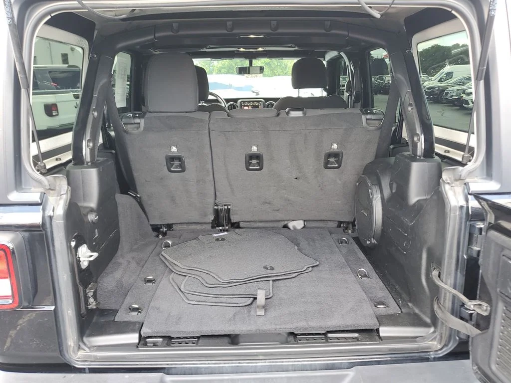Used 2021 Black Jeep Unlimited Sport Altitude image 7