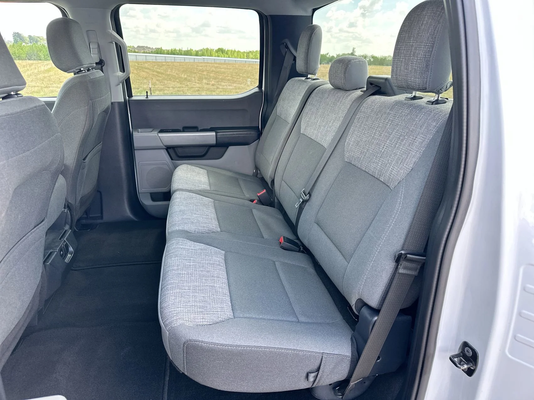Used 2024 Oxford White Ford XLT image 21