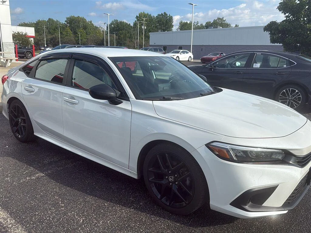 Used 2022 Platinum White Pearl Honda Sport image 4