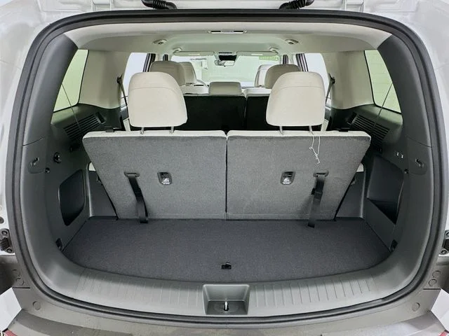 New 2026 Hyundai SANTA FE SE
