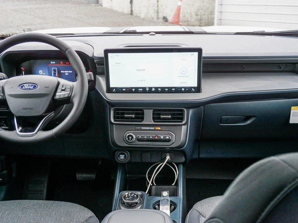 2025 Ford Maverick XLT - Photo 14