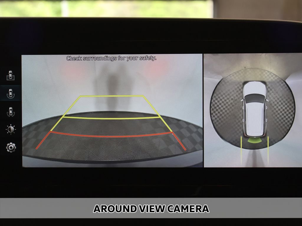 Used 2021 Black Hyundai Limited image 8