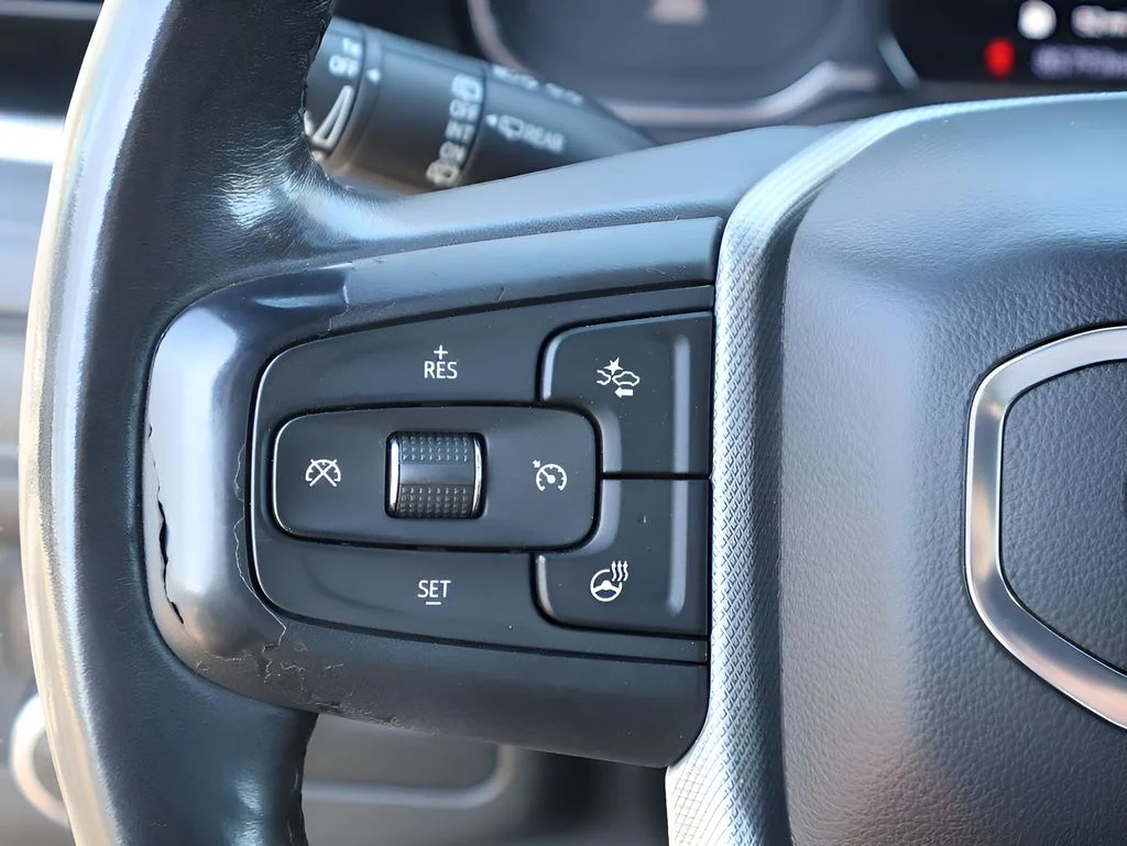 2021 GMC Yukon Denali - Photo 34