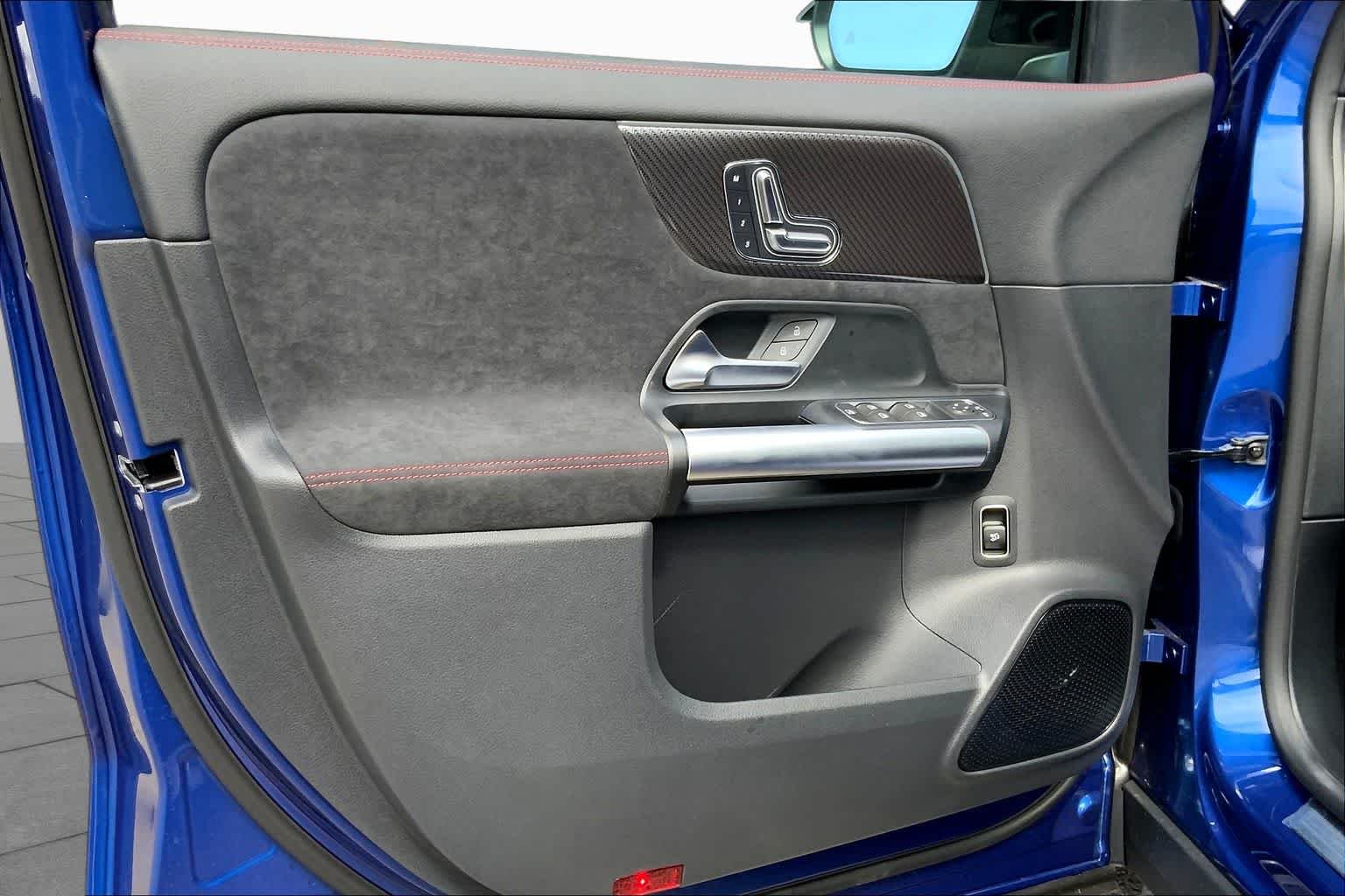 Used 2025 Starling Blue Metallic Mercedes-Benz GLA 250 image 15
