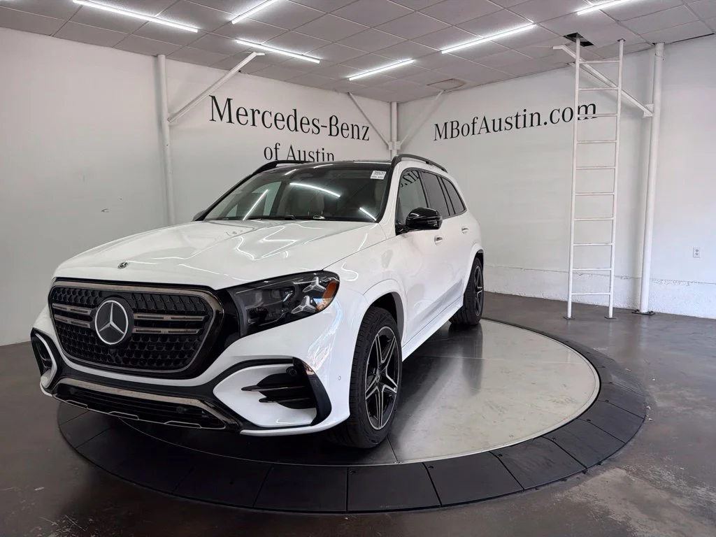 New 2027 White Mercedes-Benz GLS 450 image 3