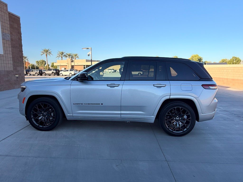 Certified Used 2025 Silver Jeep Summit image 11