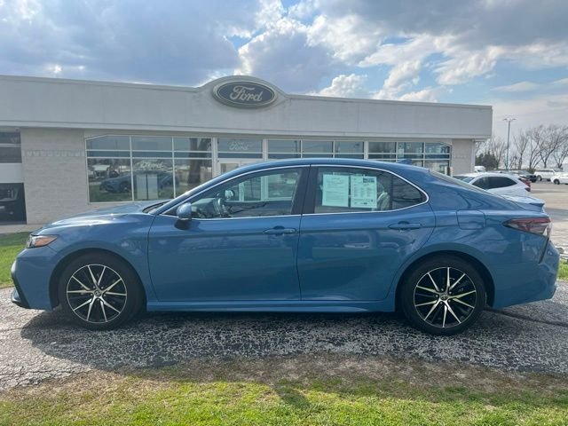 Used 2023 Blue Toyota SE image 5
