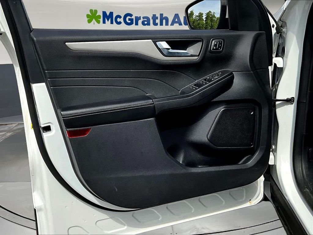Used 2022 White Ford SEL image 23