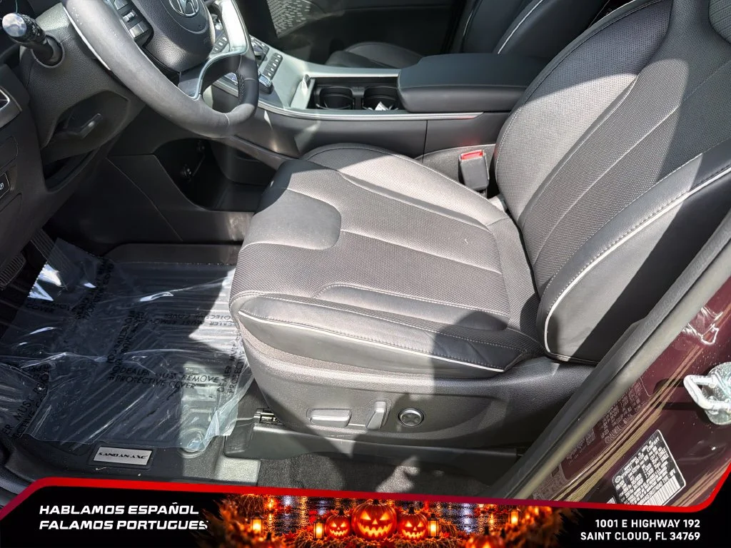 Used 2024  Hyundai SEL 8P image 15