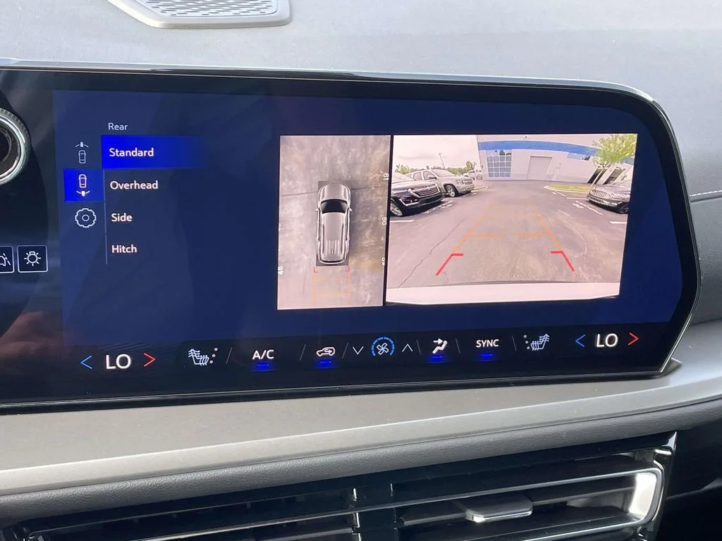 New 2026 Polar White Tricoat Chevrolet LT image 24