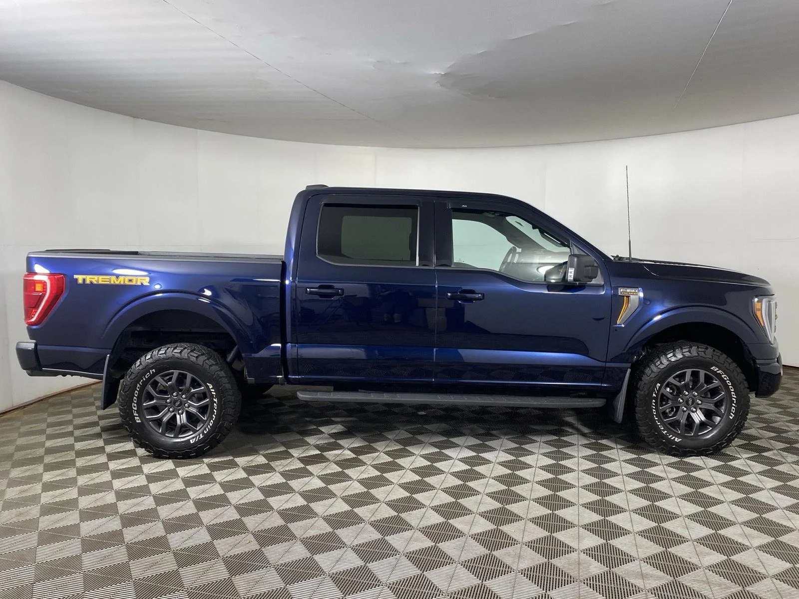 Used 2023 Antimatter Blue Ford Tremor image 8