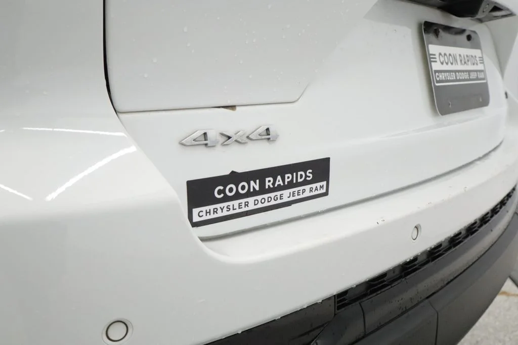 Used 2022 White Jeep Limited image 18