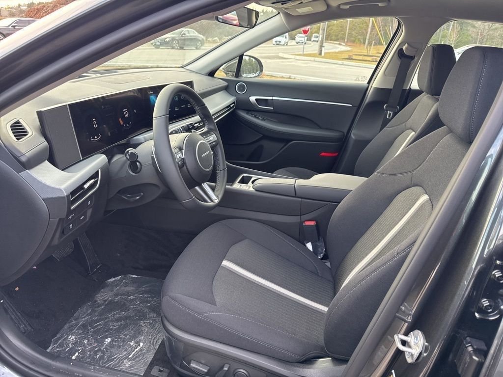 New 2026 Gray Hyundai SEL image 10