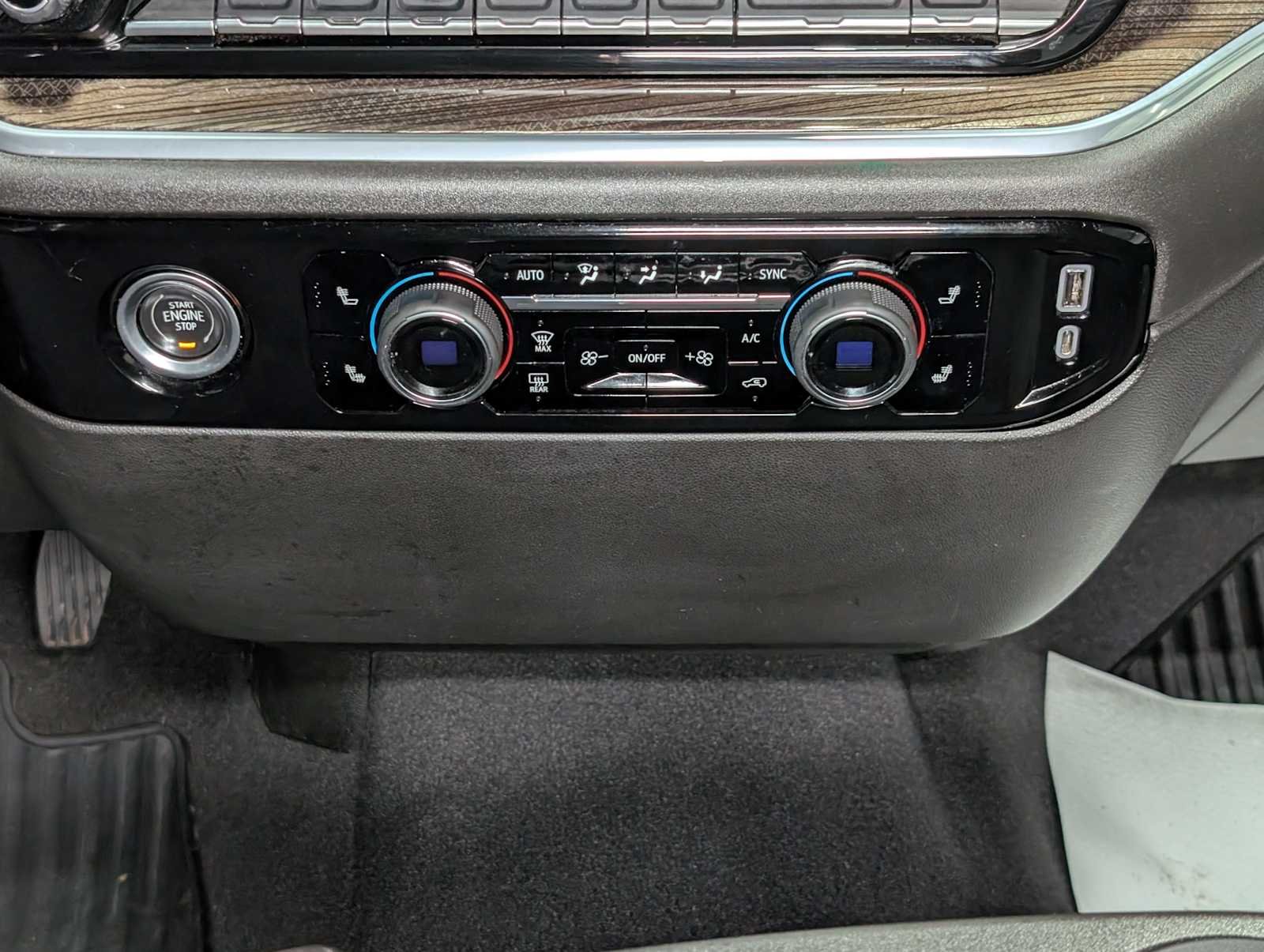 Used 2022 Black Chevrolet LT image 19