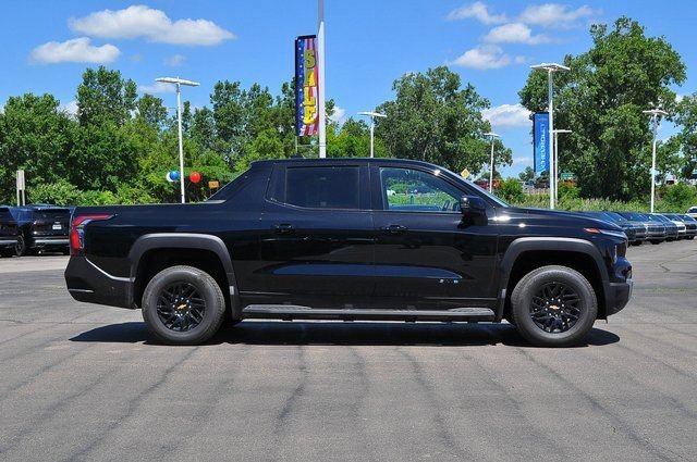 New 2025 Black Chevrolet LT - Extended Range image 2