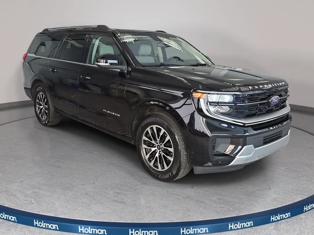 Used 2025 Agate Black Metallic Ford Platinum image 4