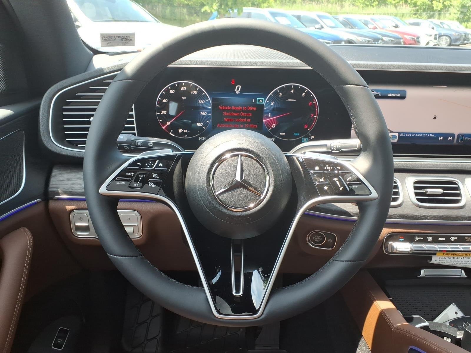 New 2026 MANUFAKTUR Moonlight White Metallic Mercedes-Benz GLE 450 image 12