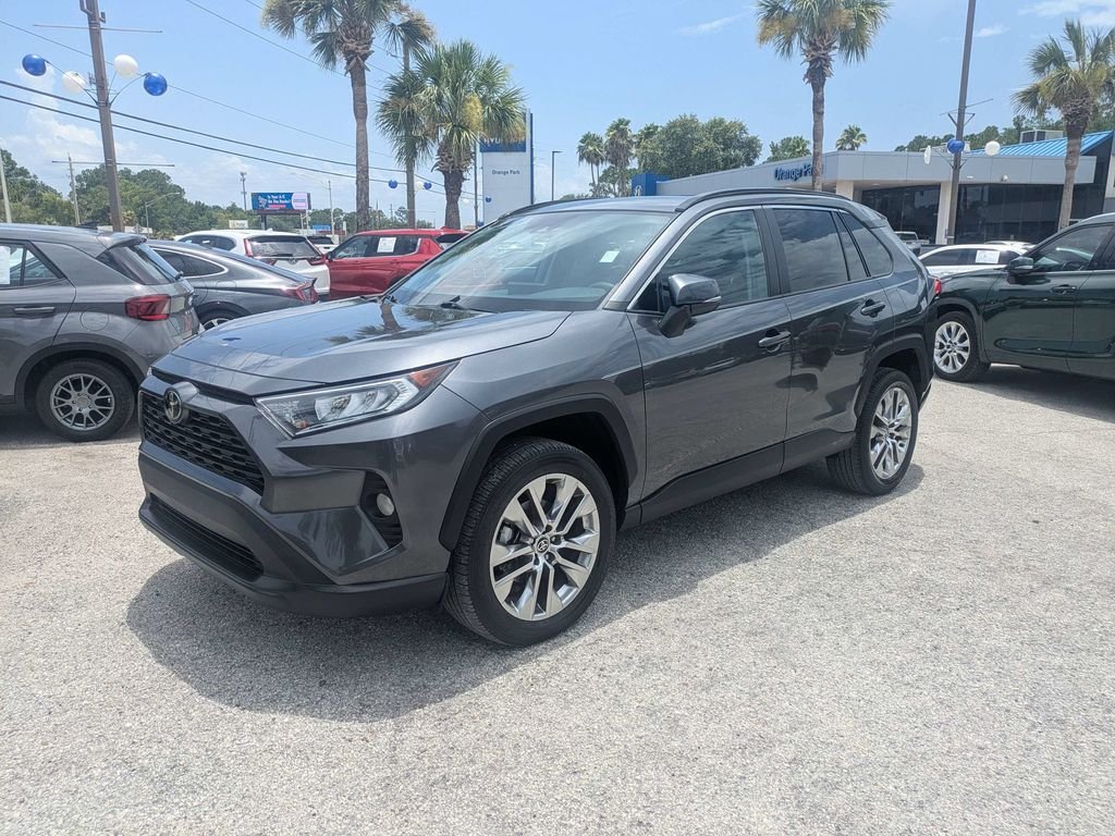 Used 2021 Gray Toyota XLE Premium image 7