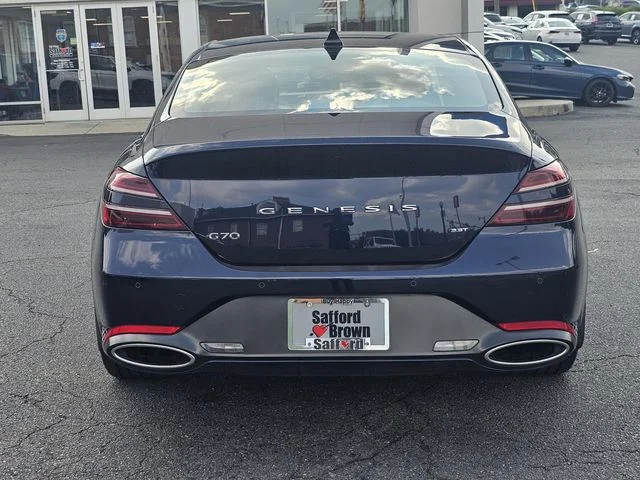 Used 2023 Capri Blue Genesis 3.3T image 5