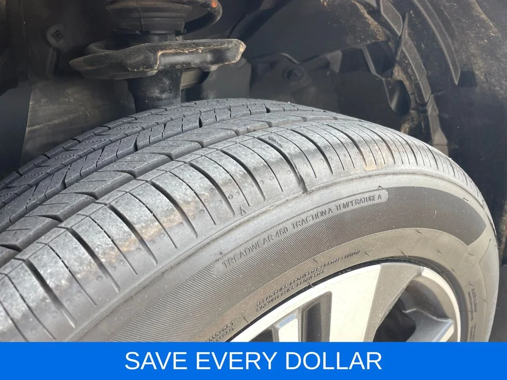 Used 2023 Black Nissan Platinum image 28