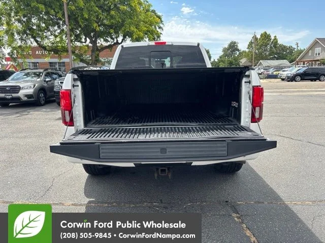 Used 2018 White Ford Platinum image 29