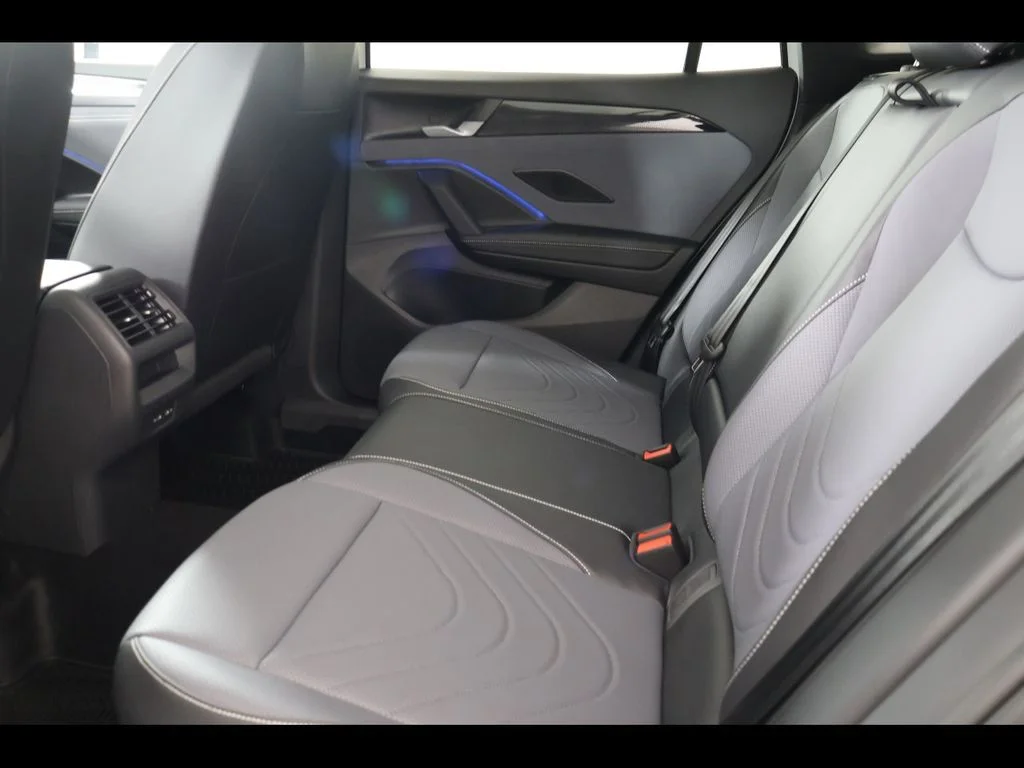 New 2026 White/off-white Volkswagen 2.0T SE R-Line Black image 10