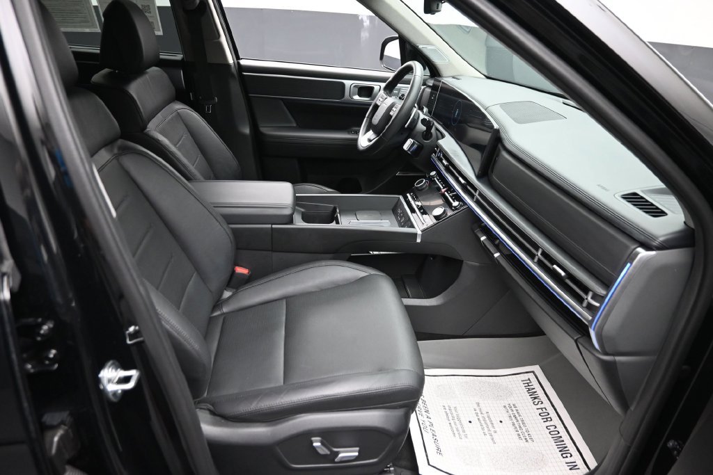 Used 2024 Black Hyundai Limited image 9