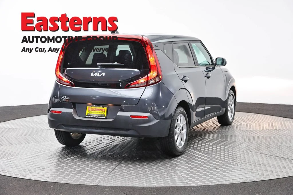 Used 2022 Gray Kia LX image 5