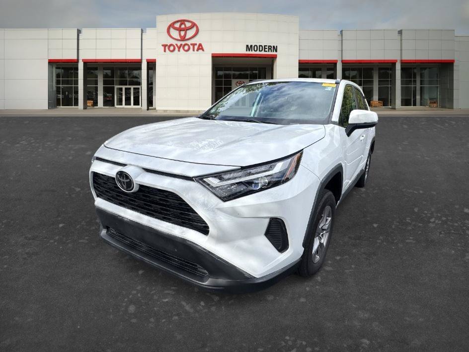 Used 2023 Ice Cap Toyota XLE image 6