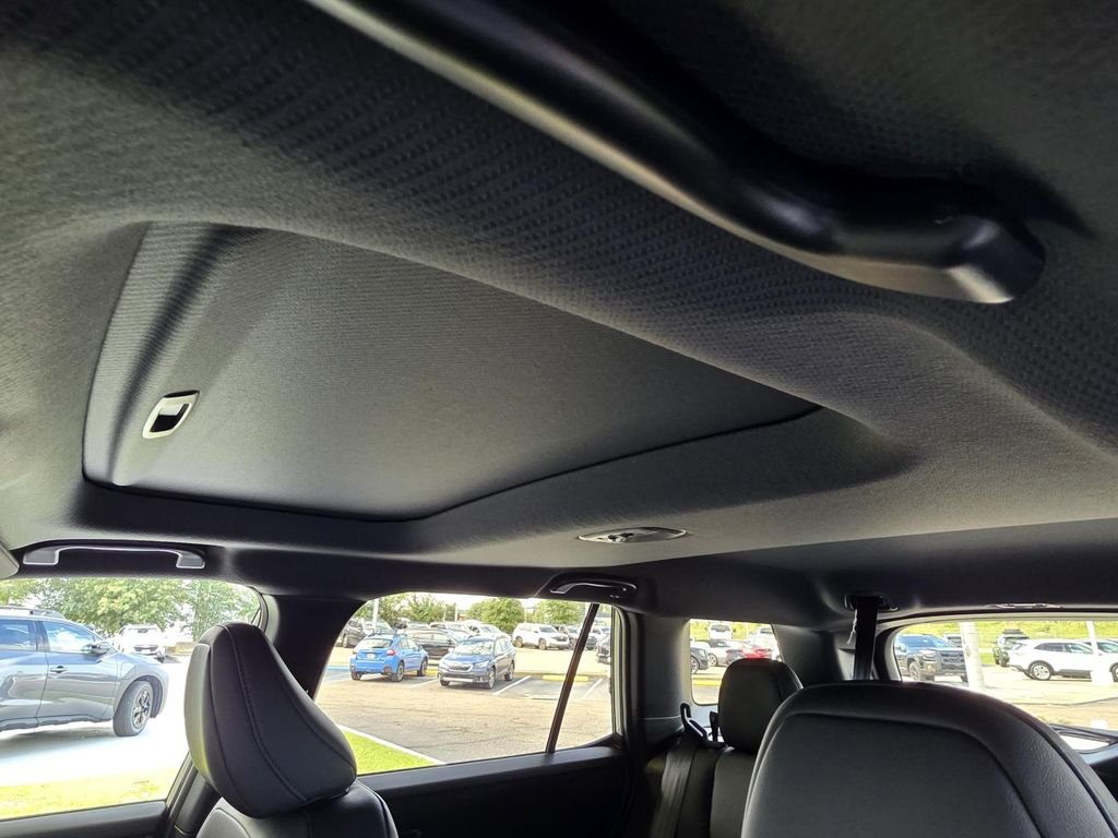 New 2026 CRYSTAL WHITE PEARL Subaru Premium image 9