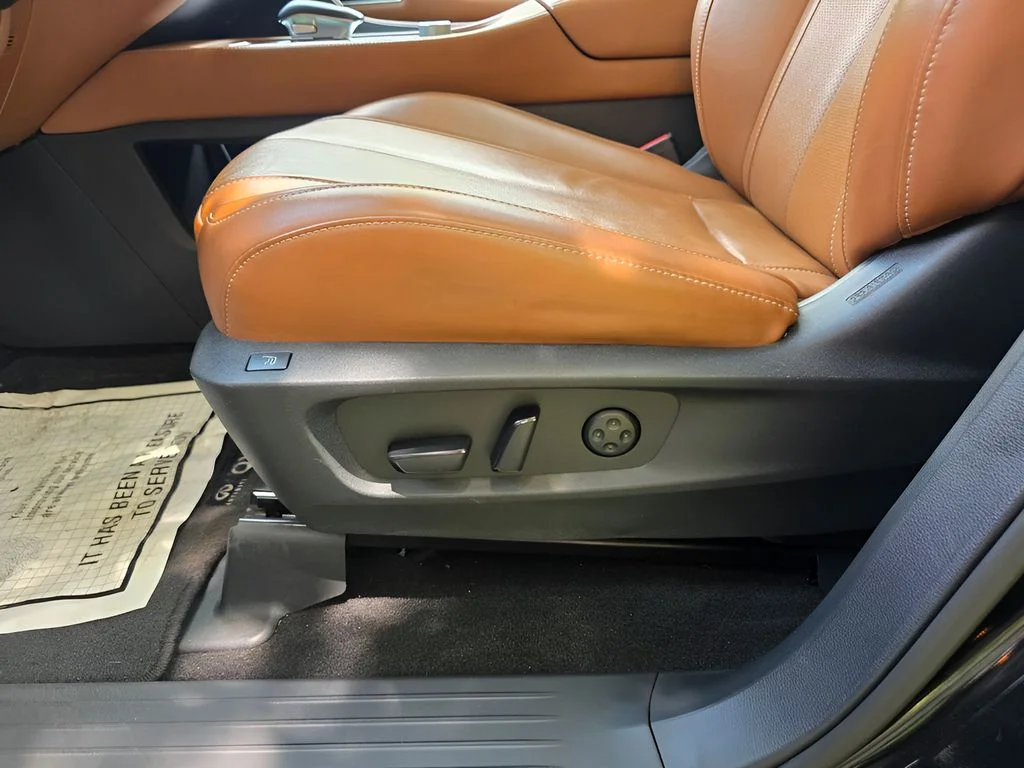 Used 2023 Mineral Black INFINITI Sensory image 20